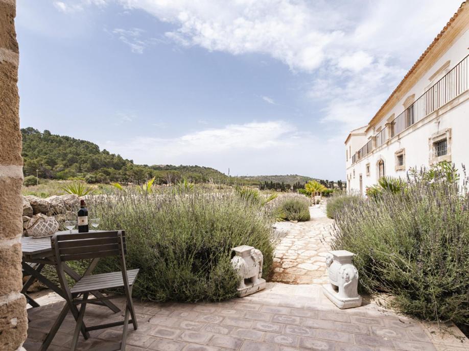 Bramasole Charming House Hotel Comiso Luaran gambar